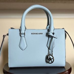 *SALE* NWT💙Michael Kors Sheila Small Satchel
